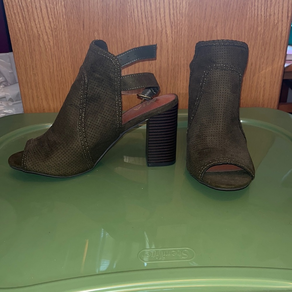 Open Toed Heels
